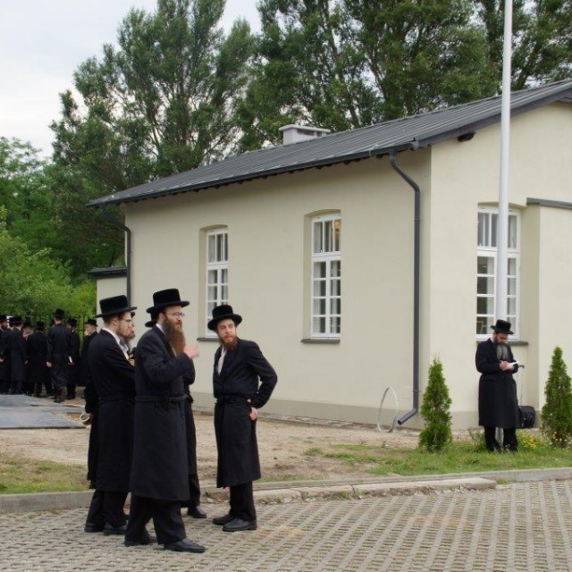 Relokacja i uroczyste otwarcie Bożnicy Herszla Zagajskiego