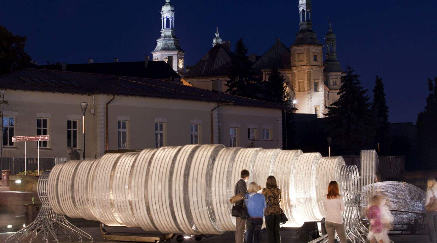 Adam-Garnek_sztuka-w-przestrzeni-publicznej_2013-10